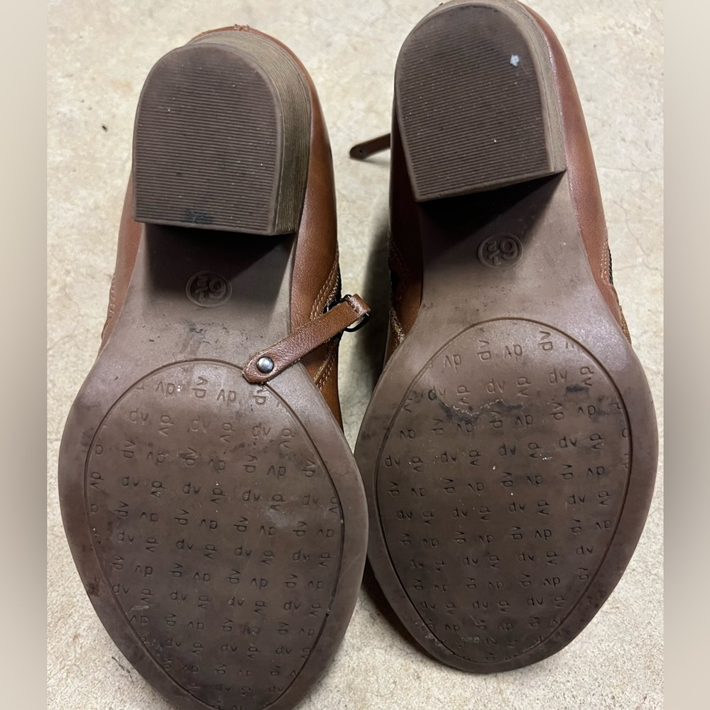 Brown booties - Picture 4 of 4
